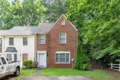 Townhouse For Rent - 2916 Governors Court<br/> Marietta, GA 30066