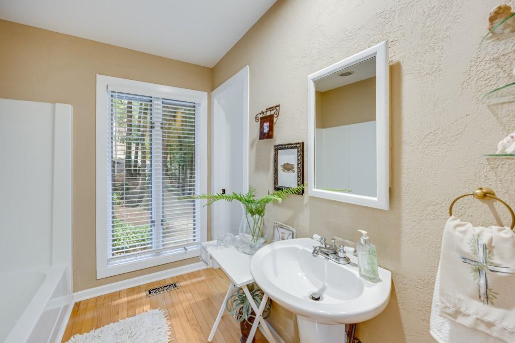 Lanier Country Club Estates - Residential