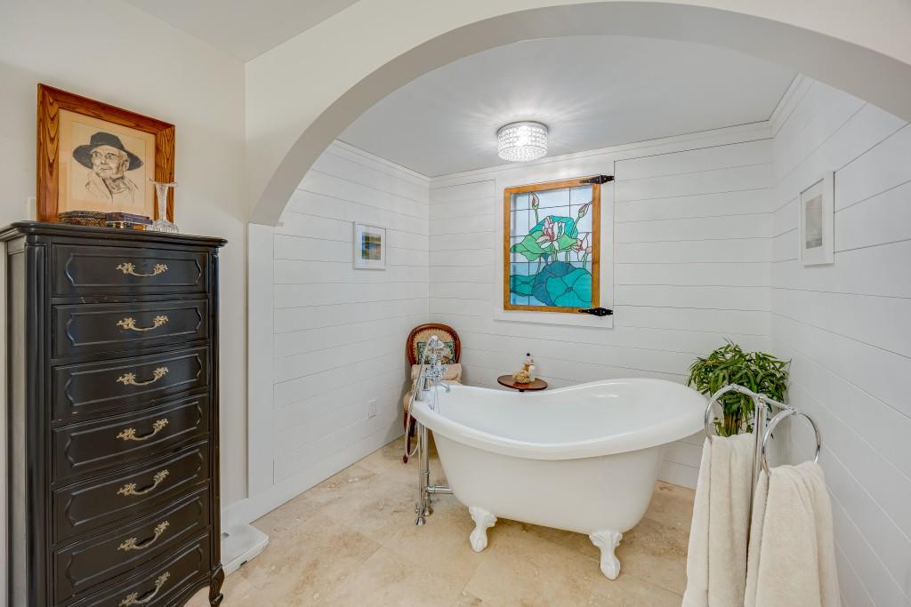 Lanier Country Club Estates - Residential