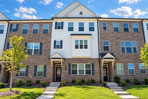 Townhouse For Sale - 1576 Gin Blossom Circle Cir<br/> Lawrenceville, GA 30045