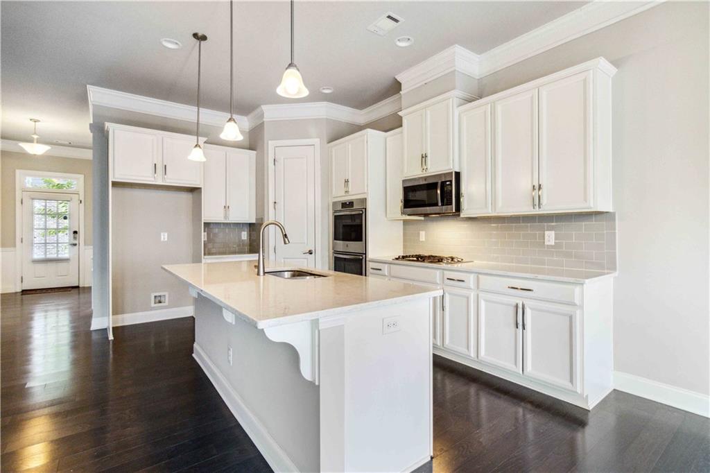 510 Suwanee Pass Lane, Suwanee, Georgia image 16