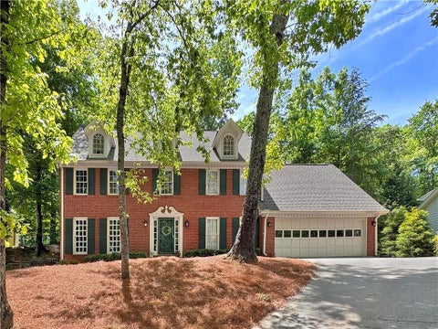 Homes For Sale - 435 Lofty Lane<br/> Roswell, GA 30076