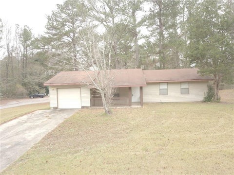 Homes For Sale - 42 Skylark Lane<br/> Jonesboro, GA 30238