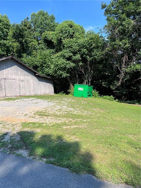 1160 Roach Hollow Road