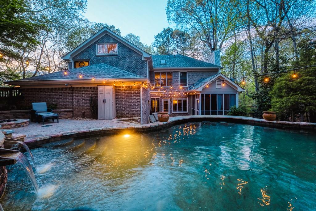 649 Lakeshore Drive, Berkeley Lake, Georgia image 2