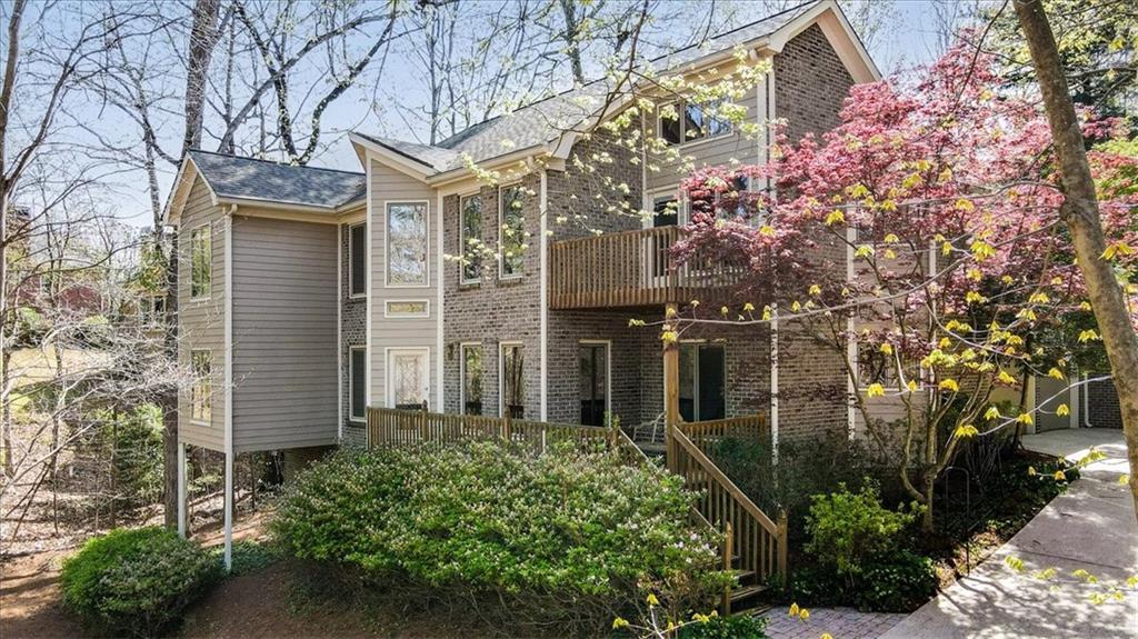 649 Lakeshore Drive, Berkeley Lake, Georgia image 3