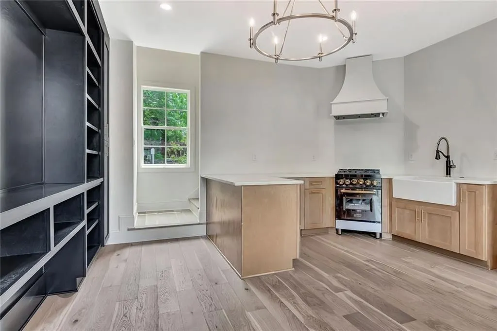 Senoia, Georgia 30276, United States, 3 Bedrooms Bedrooms, ,2 BathroomsBathrooms,Residential,Active,163277