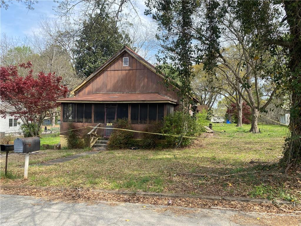 Very quiet and Cozy area, a burnt property but ready for the right and savvy rehabber or experience homeowner that can rebuilt on footprint. Full rehab but comps are in the low 200's (comp: 1771 Hill St NE, Conyers, GA 30012,1606 Park St NE, Conyers, GA 30012, 1616 Park St NE, Conyers, GA 30012)