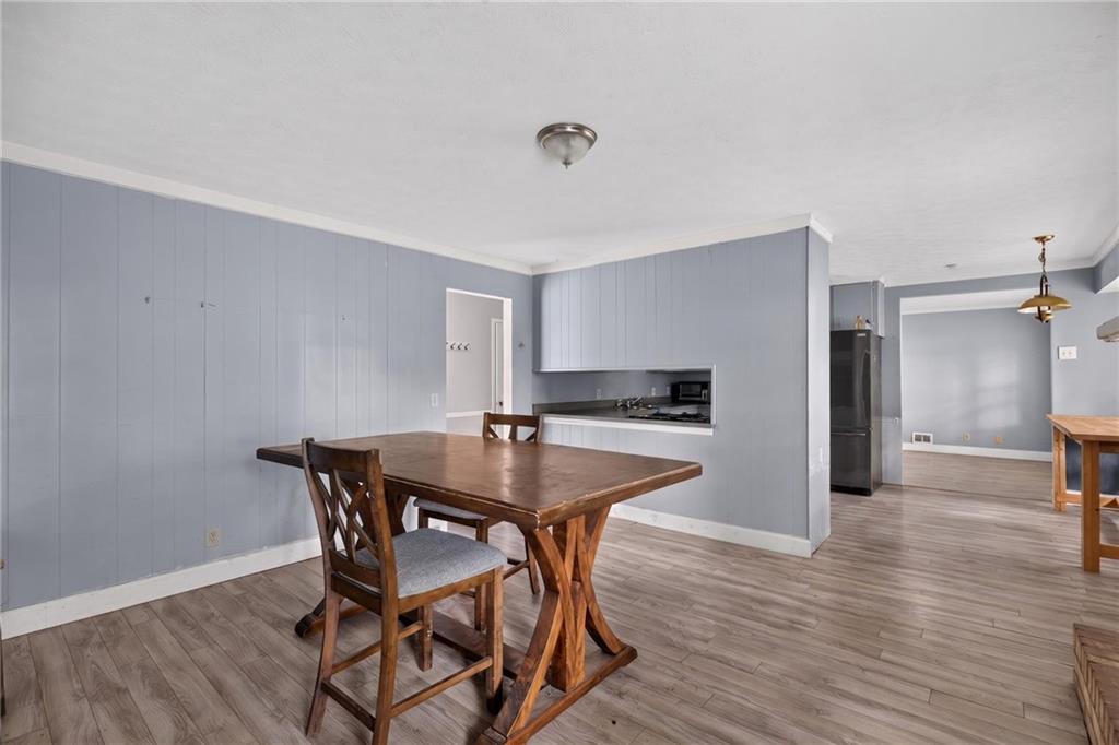 1681 W Kellogg Circle
