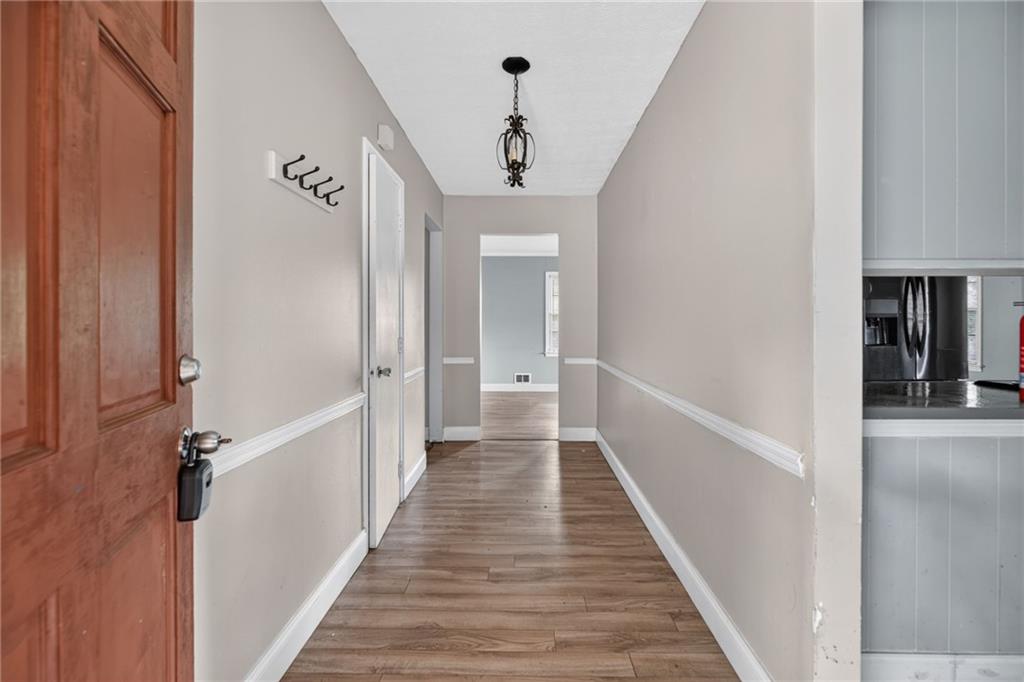 1681 W Kellogg Circle