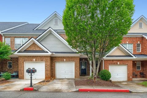 Townhouse For Sale - 1725 Oakbrook Lane<br/> Kennesaw, GA 30152