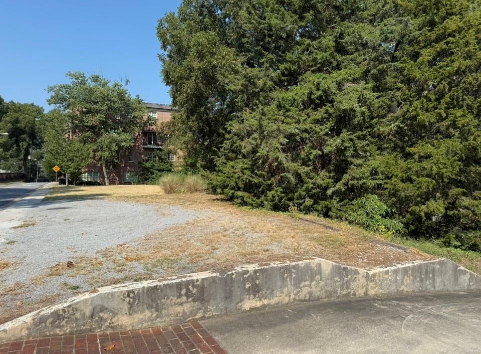 389 Washington Avenue NE