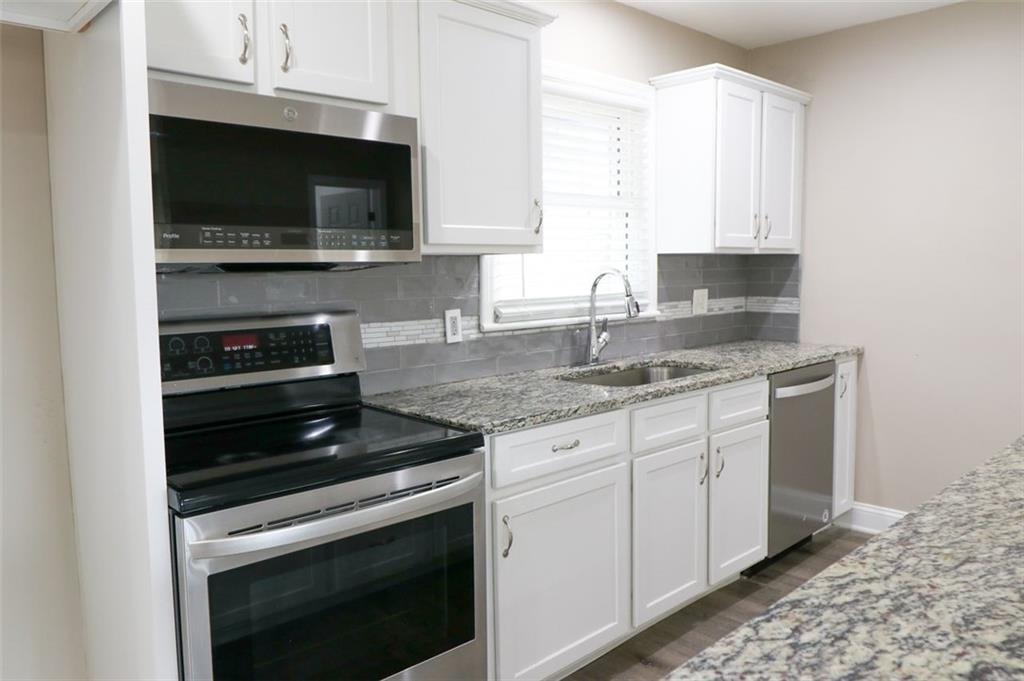 Addison Heights - Residential Lease