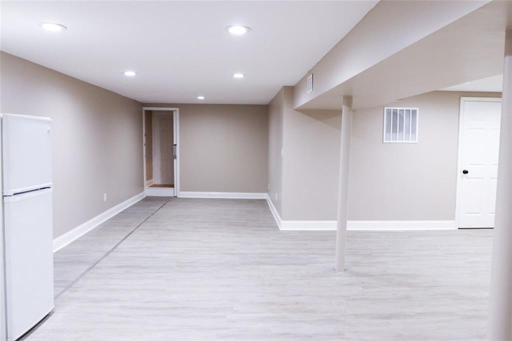 Addison Heights - Residential Lease