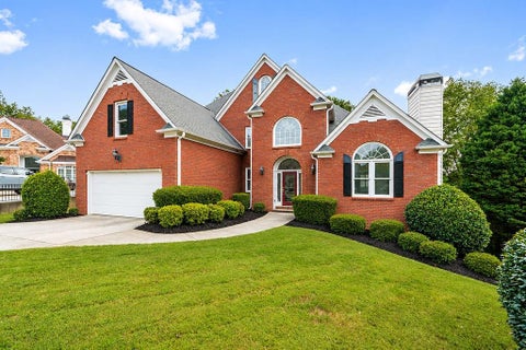 Homes For Sale - 2409 Vinings Oaks Court<br/> Smyrna, GA 30082