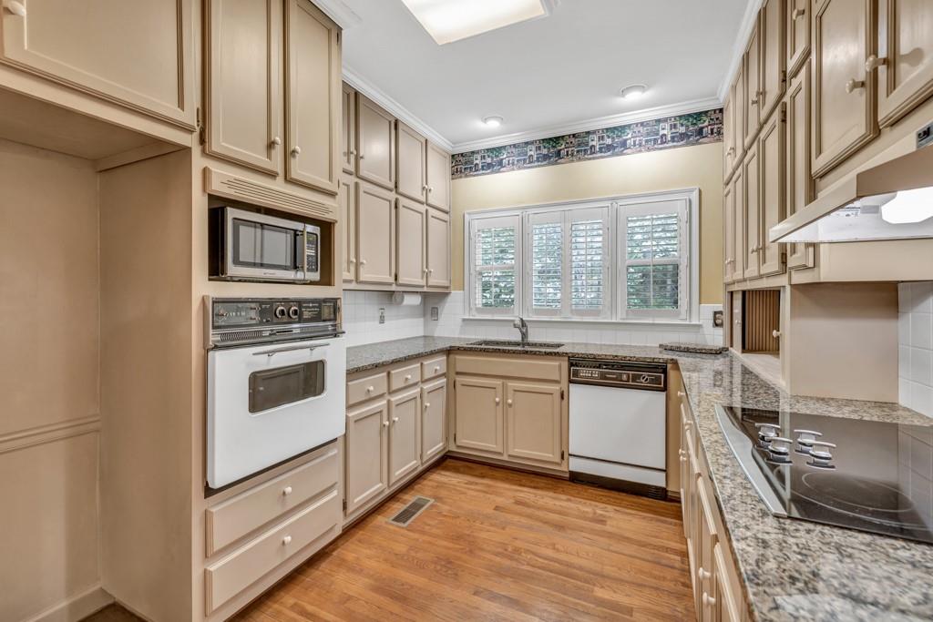 2330 Burlington Lane, Snellville, Georgia image 11