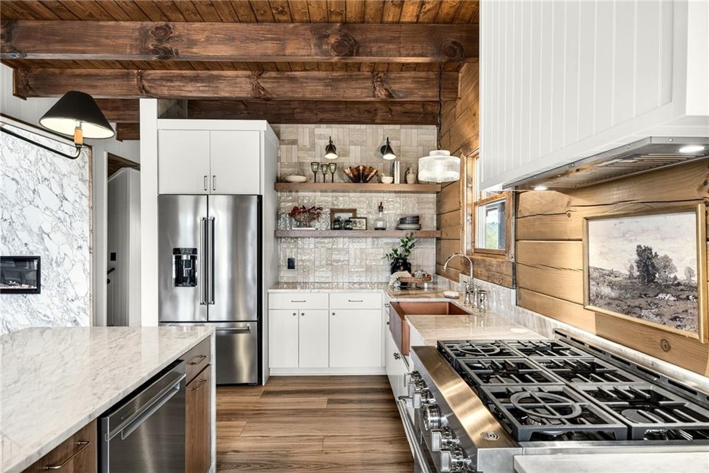 Ellijay, Georgia, 30540, United States, 3 Bedrooms Bedrooms, ,4 BathroomsBathrooms,Residential,Active,2018688
