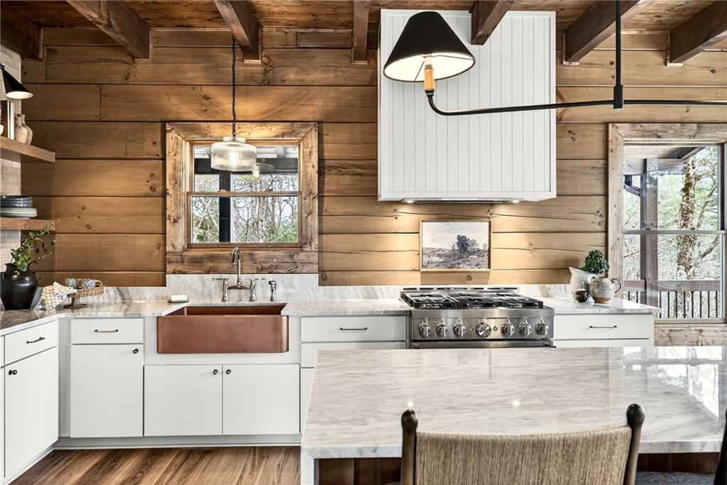 Ellijay, Georgia, 30540, United States, 3 Bedrooms Bedrooms, ,4 BathroomsBathrooms,Residential,Active,2018688