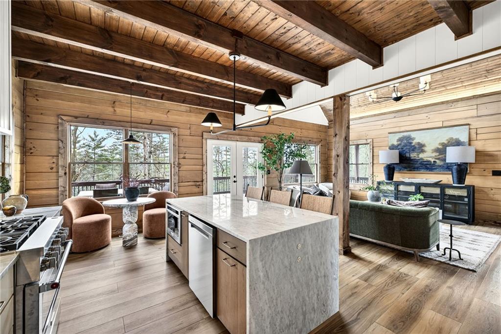 Ellijay, Georgia, 30540, United States, 3 Bedrooms Bedrooms, ,4 BathroomsBathrooms,Residential,Active,2018688