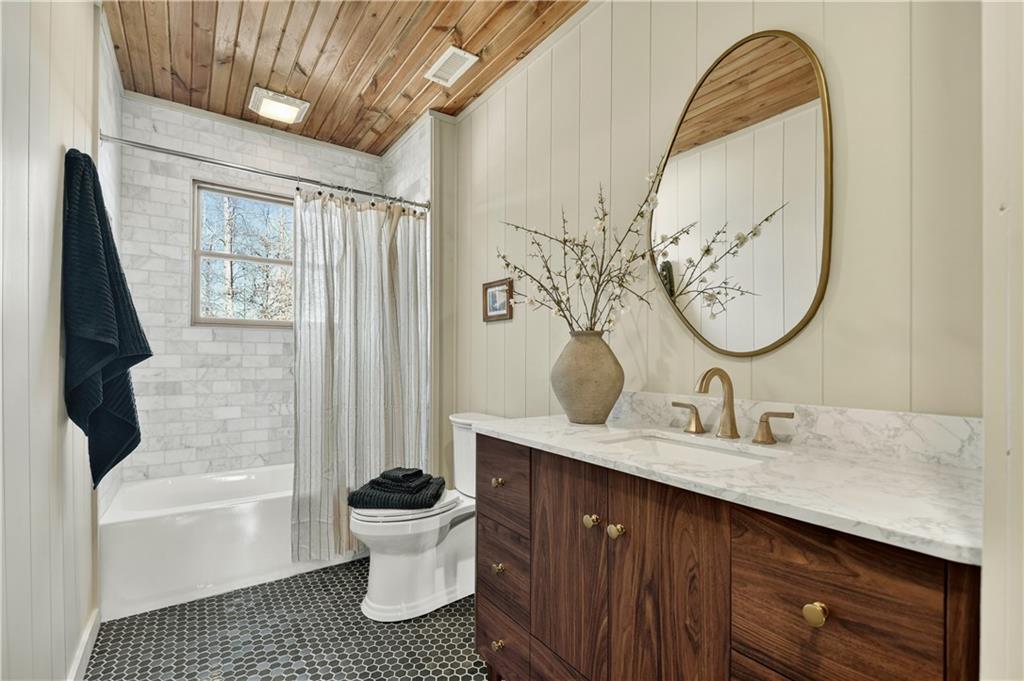 Ellijay, Georgia, 30540, United States, 3 Bedrooms Bedrooms, ,4 BathroomsBathrooms,Residential,Active,2018688