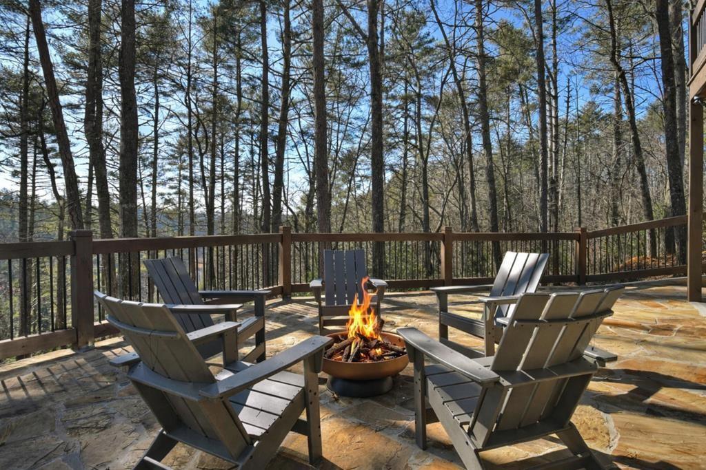 Ellijay, Georgia, 30540, United States, 3 Bedrooms Bedrooms, ,4 BathroomsBathrooms,Residential,Active,2018688