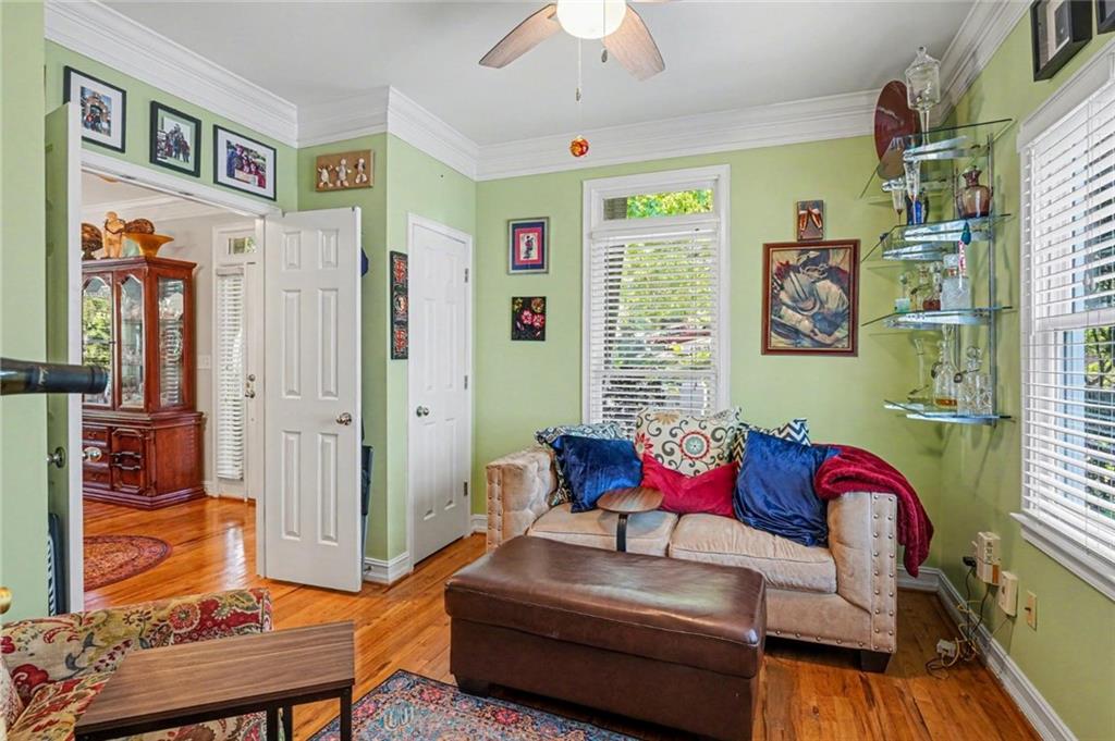 928 Delmar Avenue SE