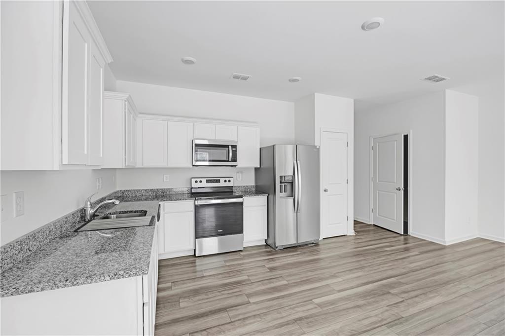 AVIARY PARK - Residential Income