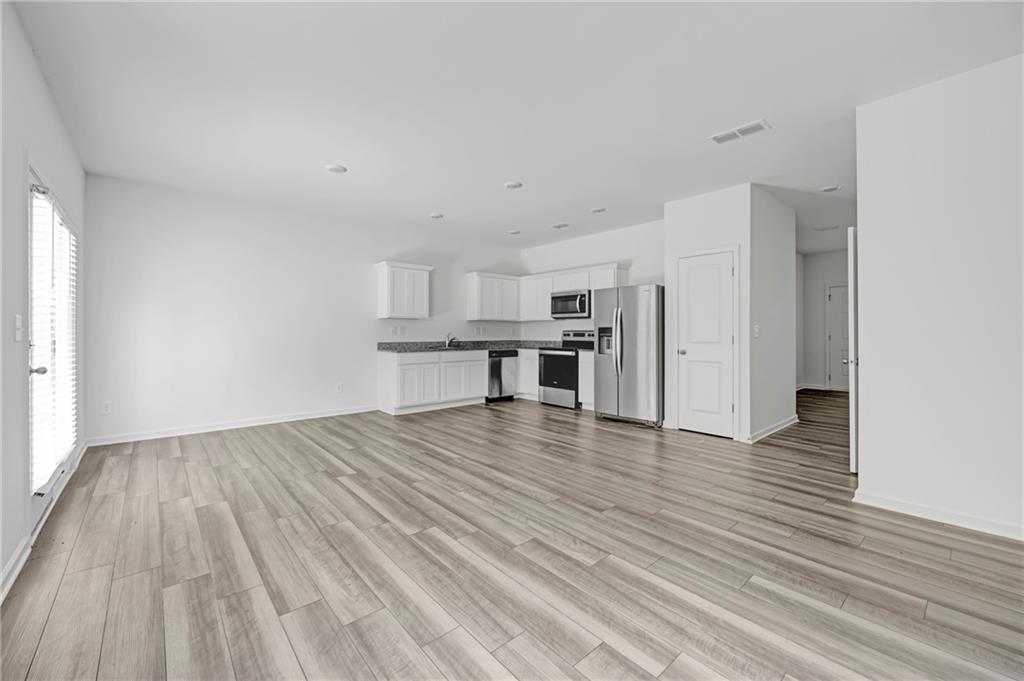 AVIARY PARK - Residential Income