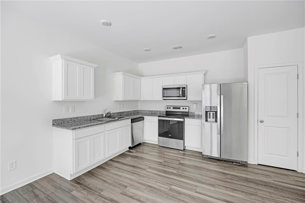 AVIARY PARK - Residential Income