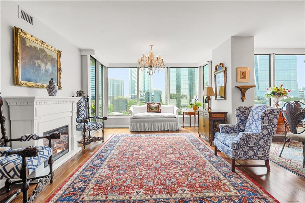 3338 PEACHTREE Road NE 709