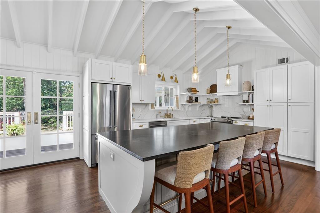 1150 Briar Vista Terrace NE