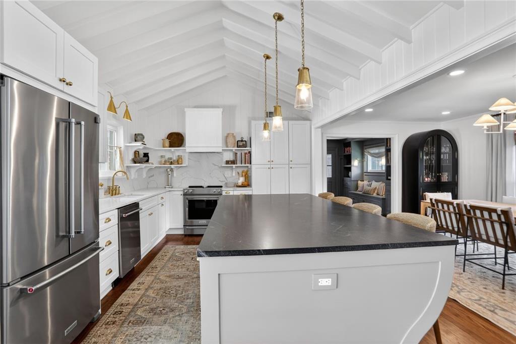 1150 Briar Vista Terrace NE