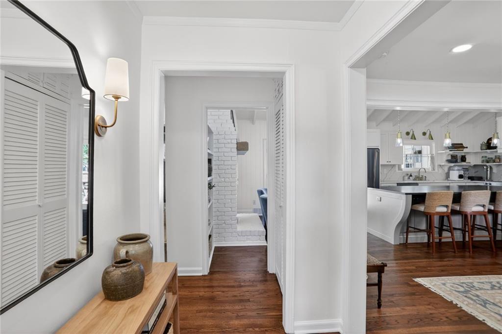 1150 Briar Vista Terrace NE