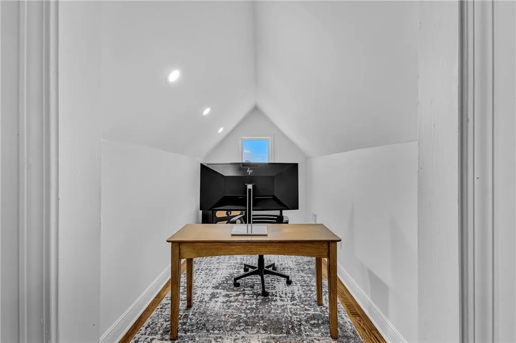 Atlanta, Georgia 30337, United States, 5 Bedrooms Bedrooms, ,4 BathroomsBathrooms,Residential,Active,83724