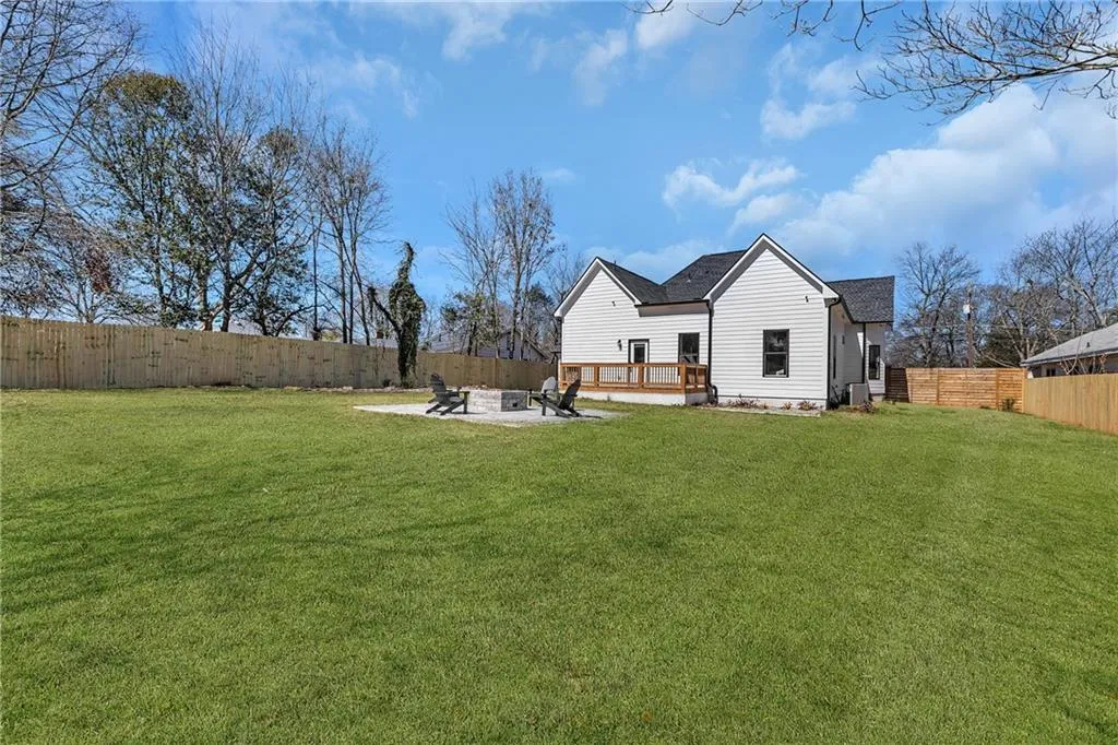 Atlanta, Georgia 30337, United States, 5 Bedrooms Bedrooms, ,4 BathroomsBathrooms,Residential,Active,83724