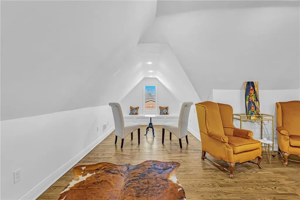 Atlanta, Georgia 30337, United States, 5 Bedrooms Bedrooms, ,4 BathroomsBathrooms,Residential,Active,83724