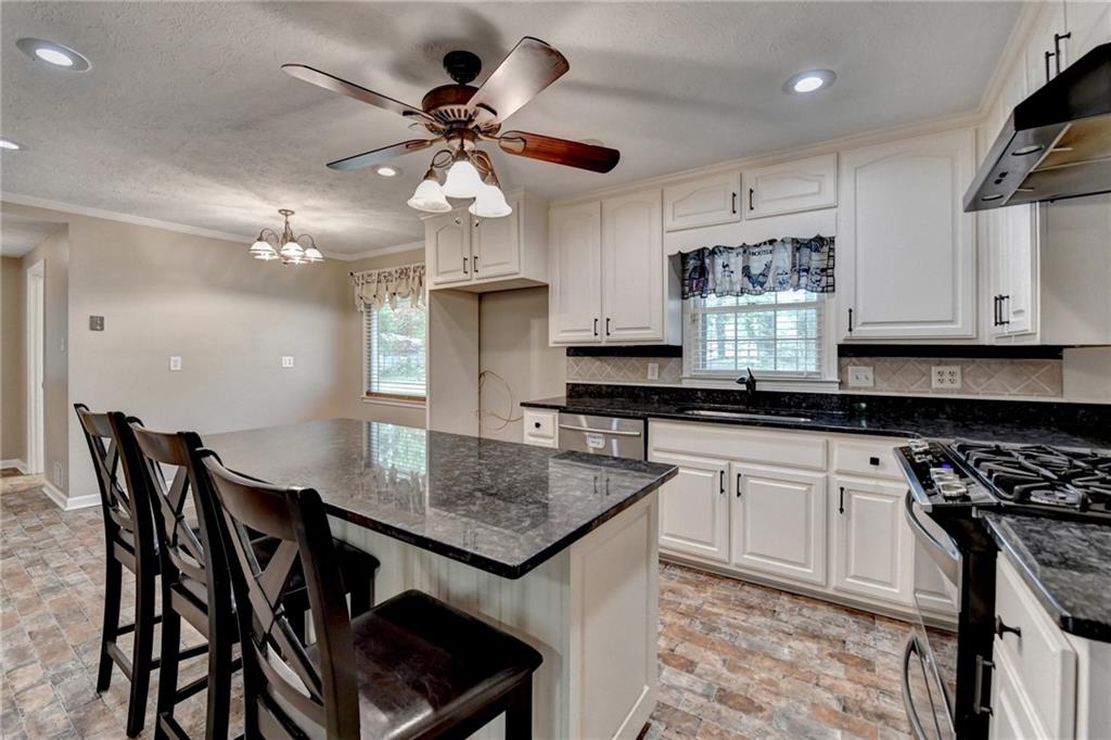 2963 Williams Place, Snellville, Georgia image 27