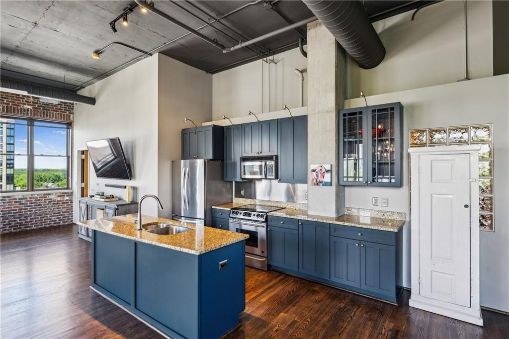 3180 Mathieson Drive NE 1001