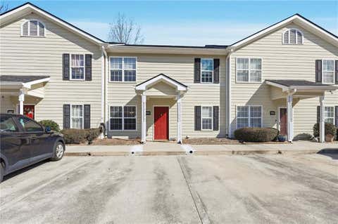 Townhouse For Sale - 1195 Riverside Terrace<br/> Gainesville, GA 30501