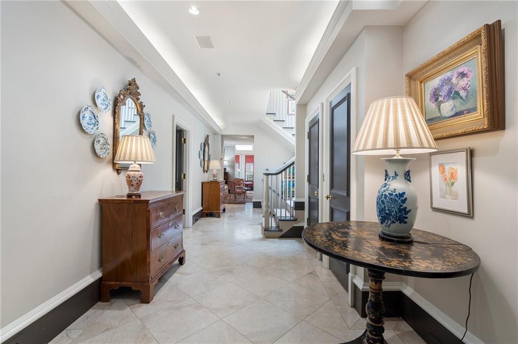 2525 Peachtree Road 28