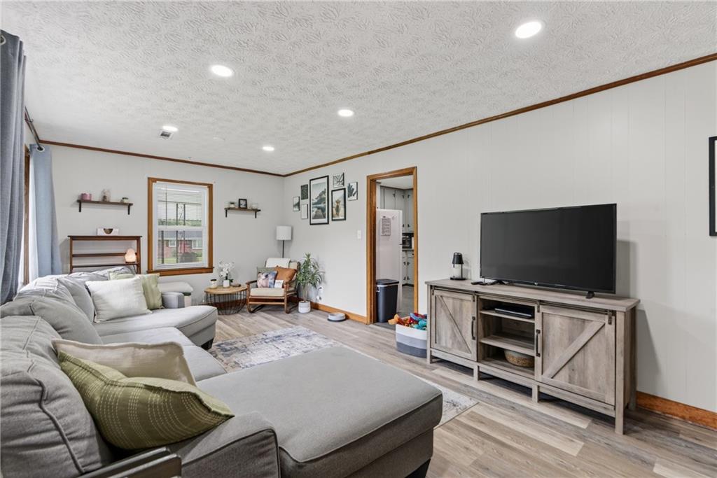 14 Don Drive NE