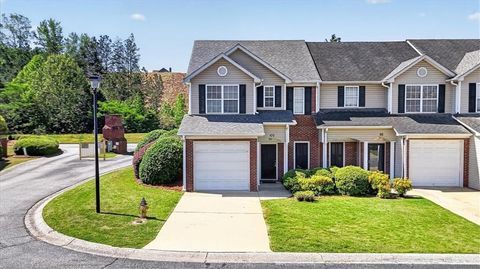 Townhouse For Sale - 100 Eagle Glen Drive<br/> Cartersville, GA 30121