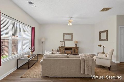 Townhouse For Sale - 100 Eagle Glen Drive<br/> Cartersville, GA 30121
