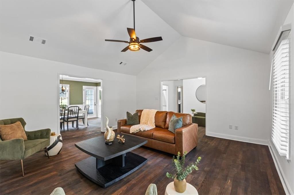 55 Tall Oak Trail