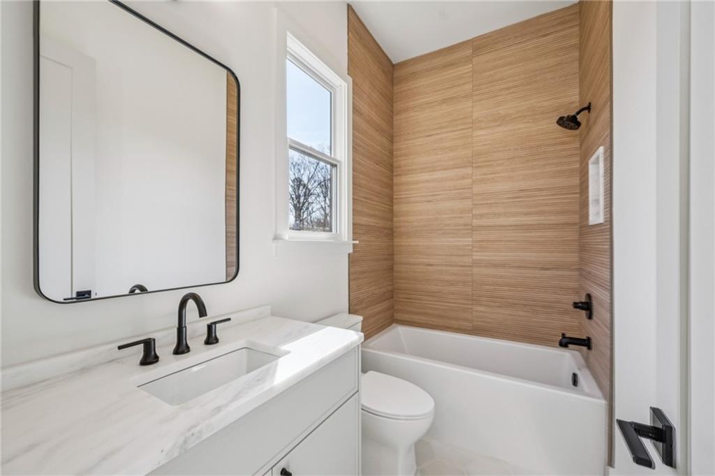 Atlanta, Georgia, 30306, United States, 6 Bedrooms Bedrooms, ,7 BathroomsBathrooms,Residential,Active,2020524