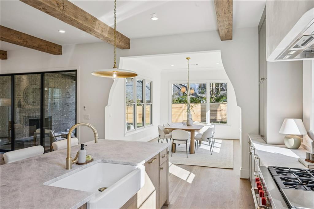 Atlanta, Georgia, 30306, United States, 6 Bedrooms Bedrooms, ,7 BathroomsBathrooms,Residential,Active,2020524