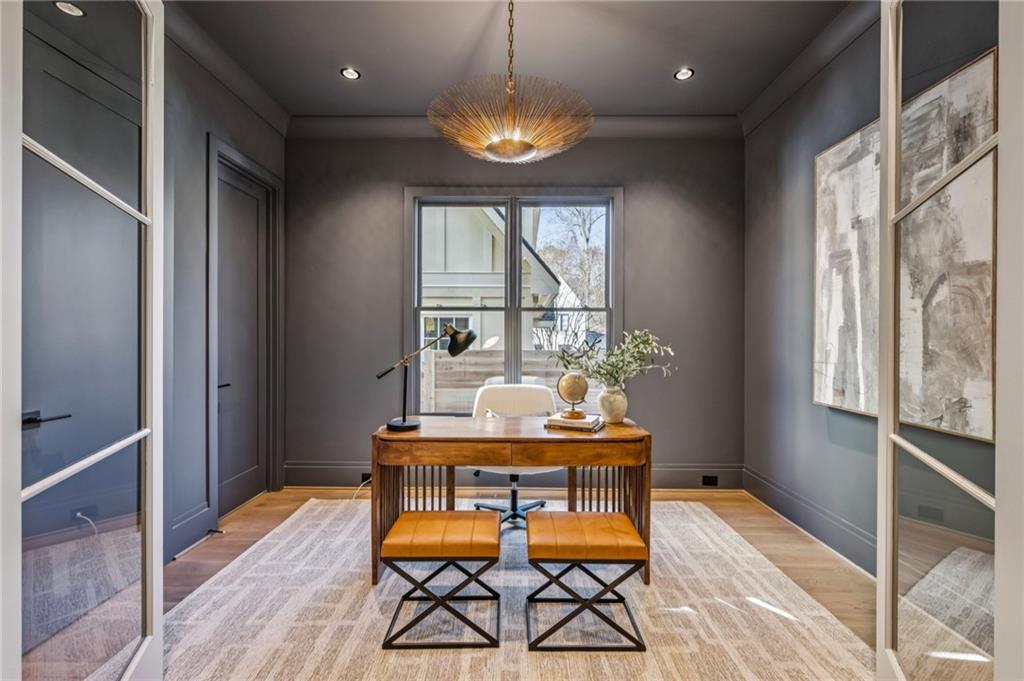 854 Courtenay Drive NE