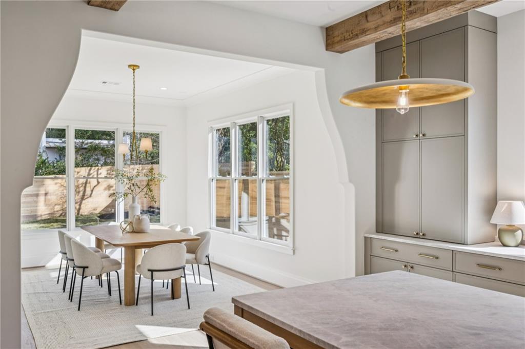 Atlanta, Georgia, 30306, United States, 6 Bedrooms Bedrooms, ,7 BathroomsBathrooms,Residential,Active,2020524