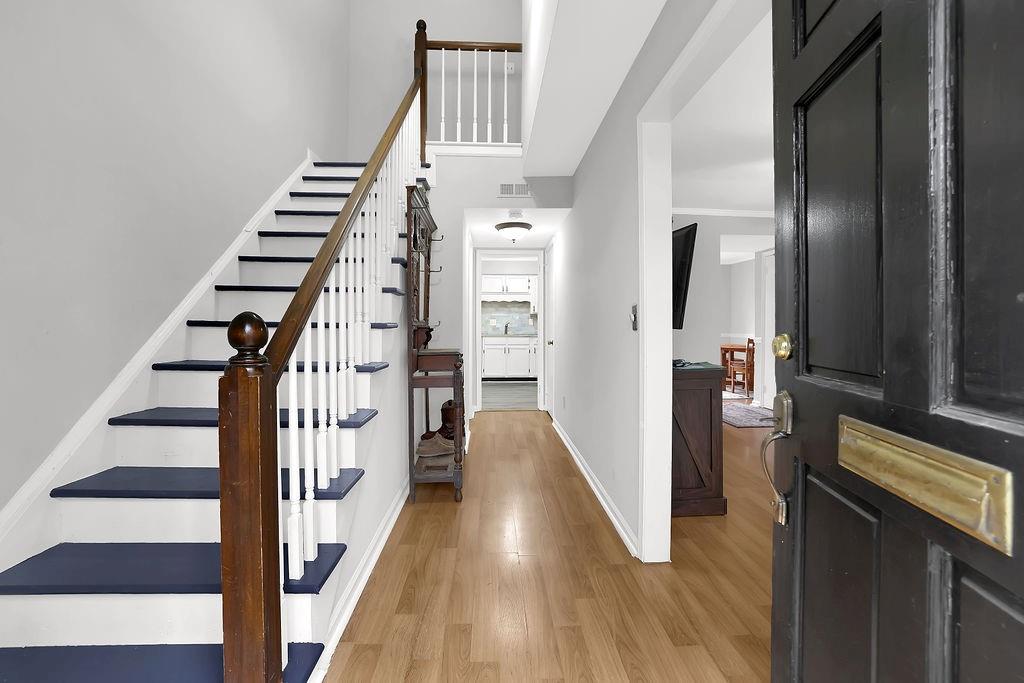 6520 Roswell Road 62