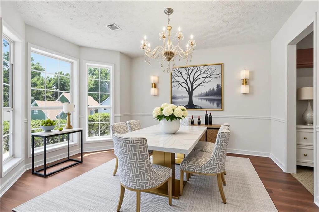 682 Stonemill Manor